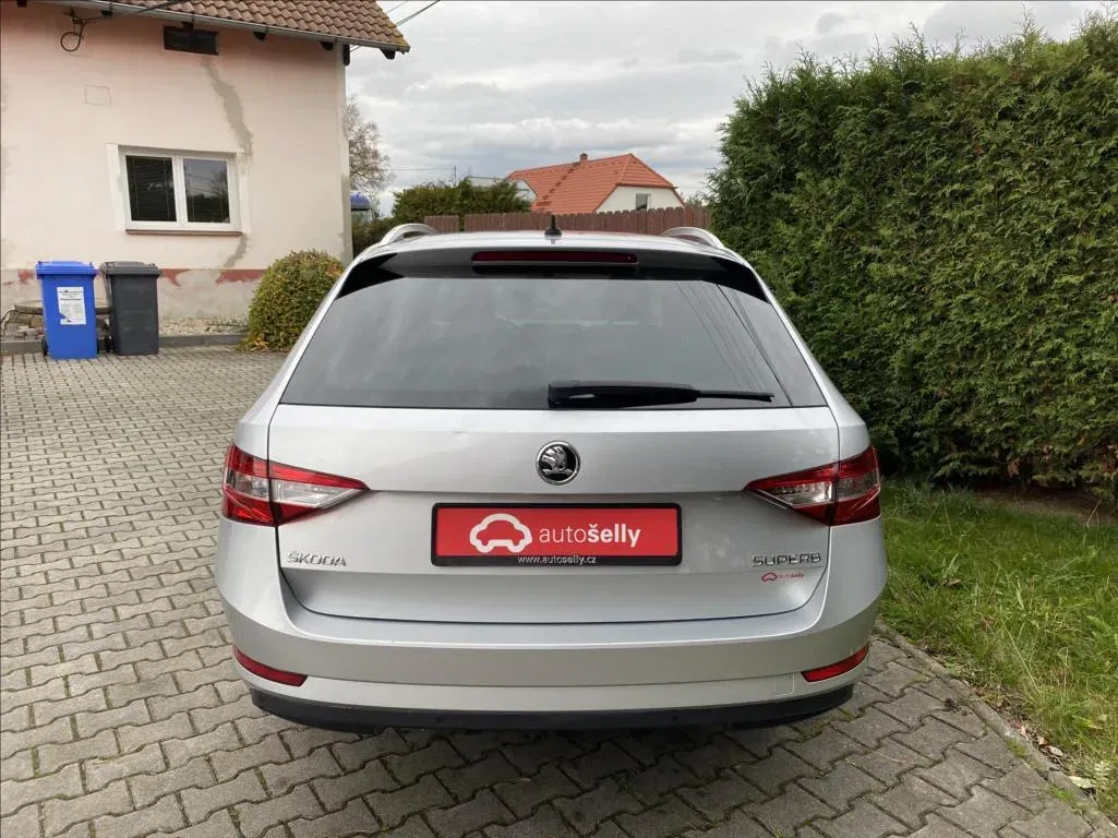 Škoda Superb - Náhled 4