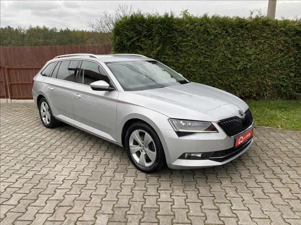Škoda Superb - Náhled 7