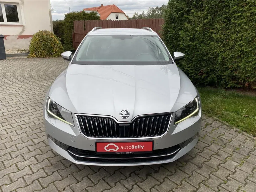 Škoda Superb - Náhled 8