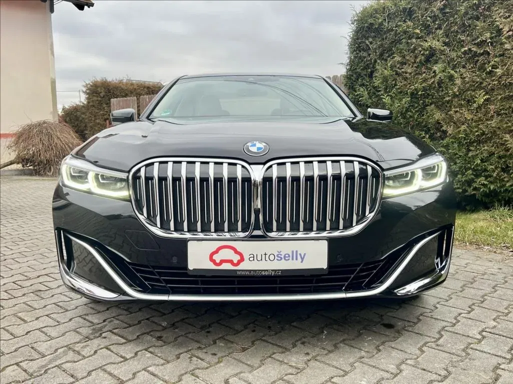BMW Řada 7 - Náhled 8