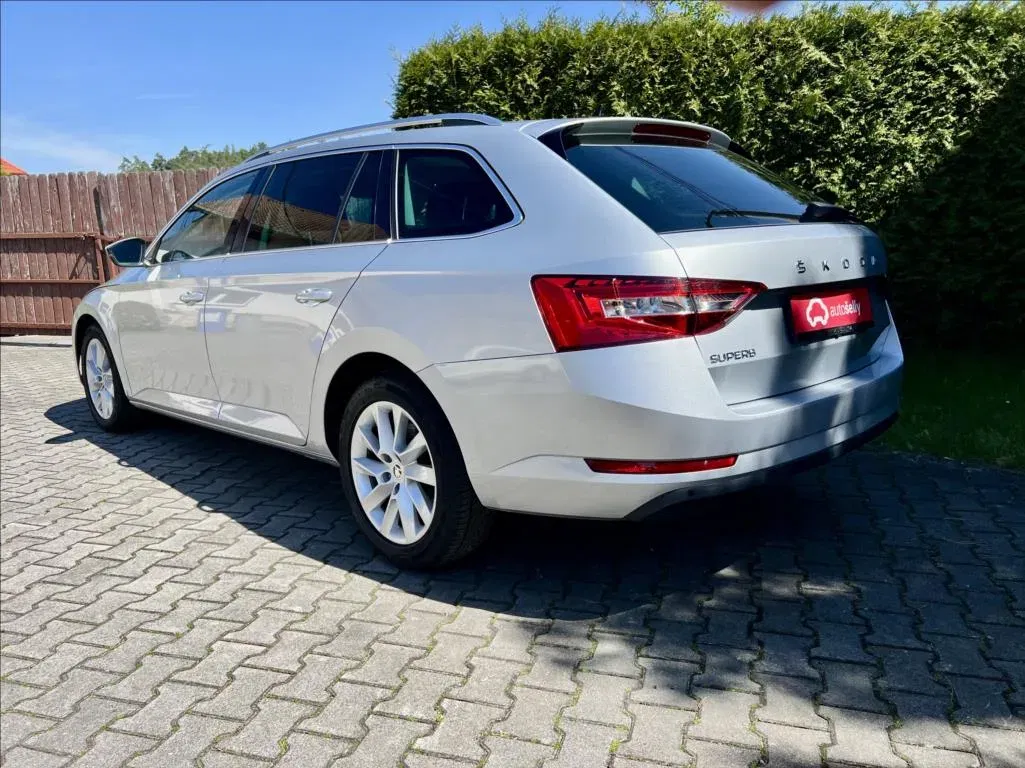 Škoda Superb - Náhled 3