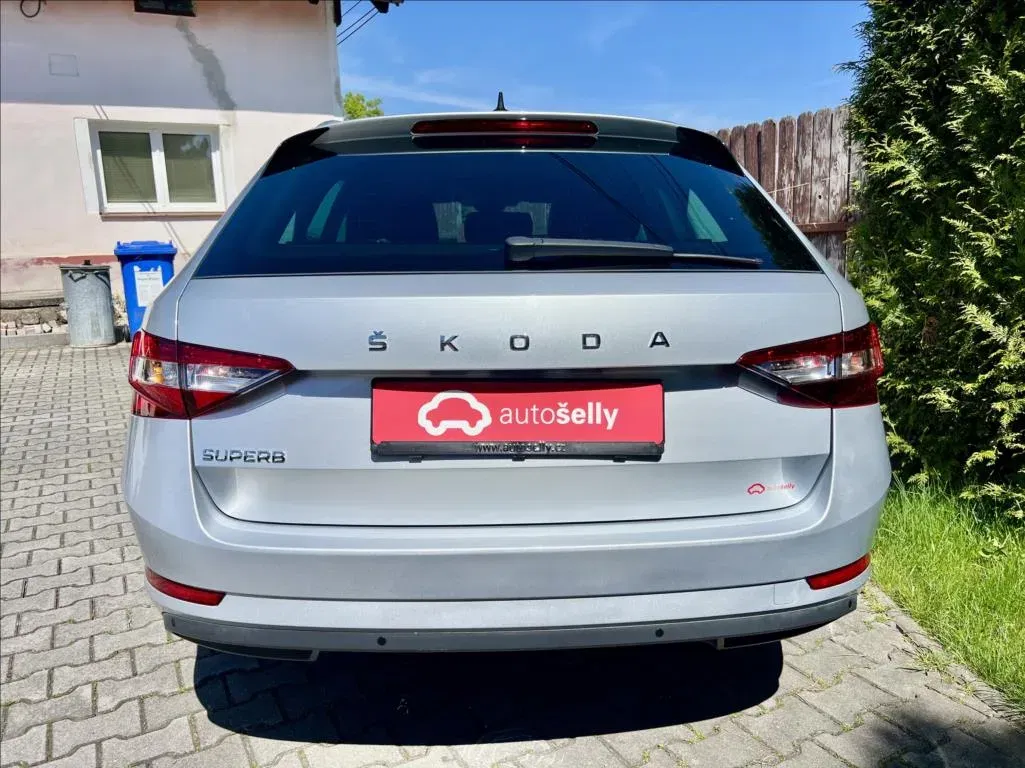 Škoda Superb - Náhled 4