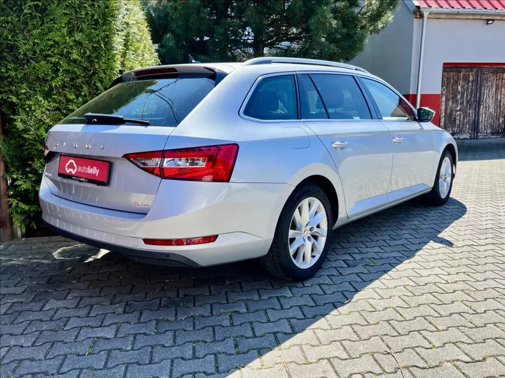 Škoda Superb - Náhled 5