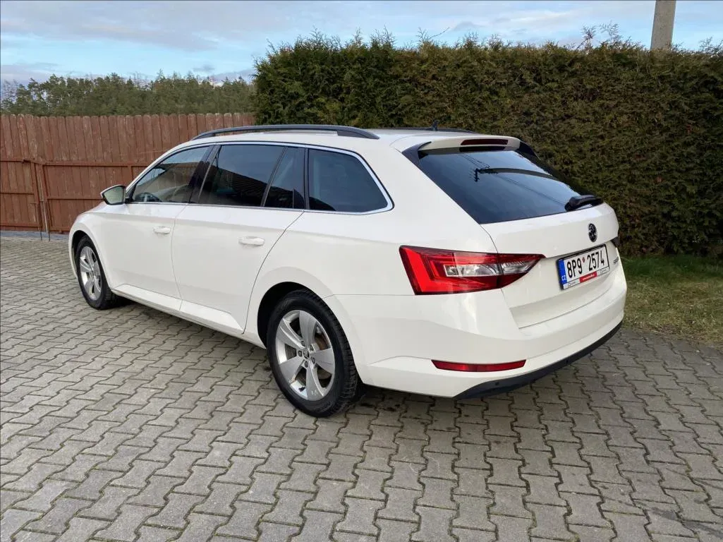 Škoda Superb - Náhled 3