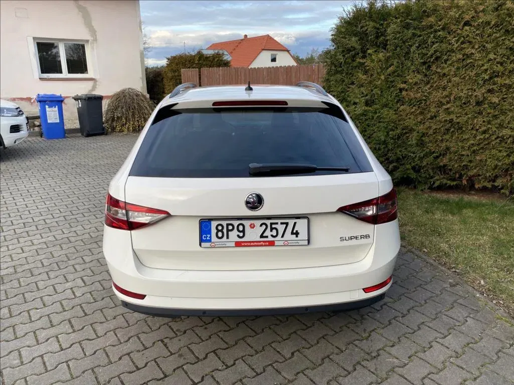 Škoda Superb - Náhled 4