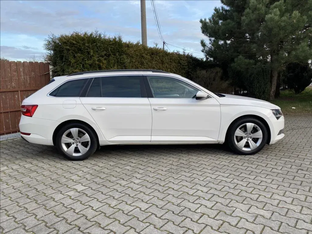 Škoda Superb - Náhled 7