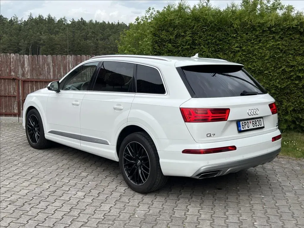 Audi Q7 - Náhled 4