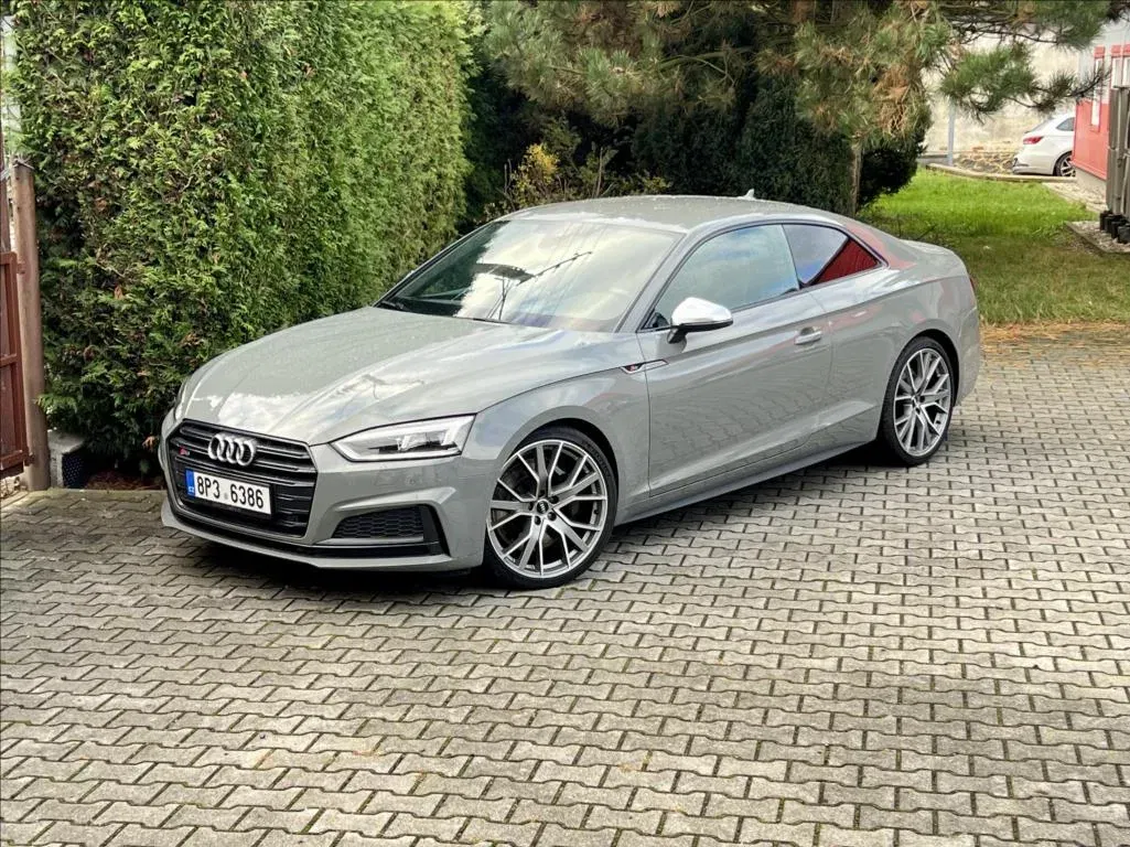 Audi S5 - Obrázek 1