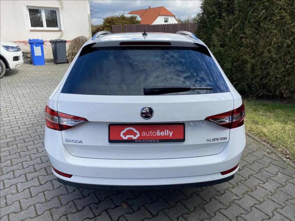 Škoda Superb - Náhled 4