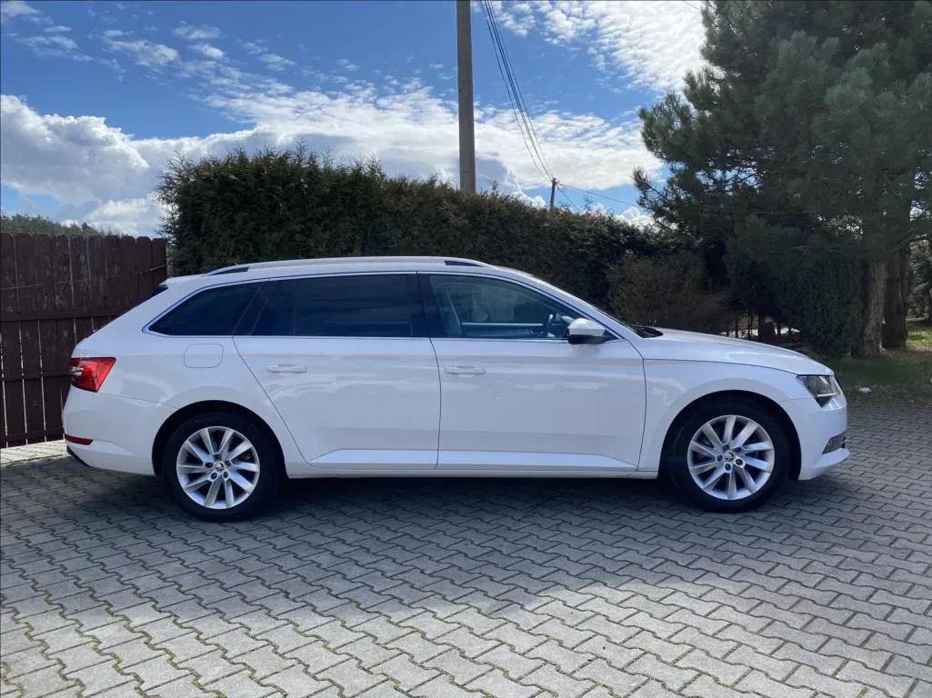 Škoda Superb - Náhled 7