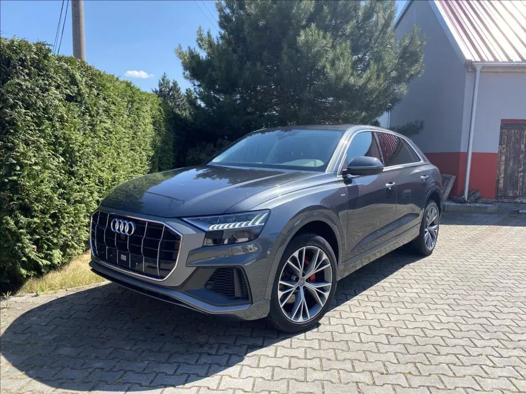 Audi Q8 - Obrázek 1