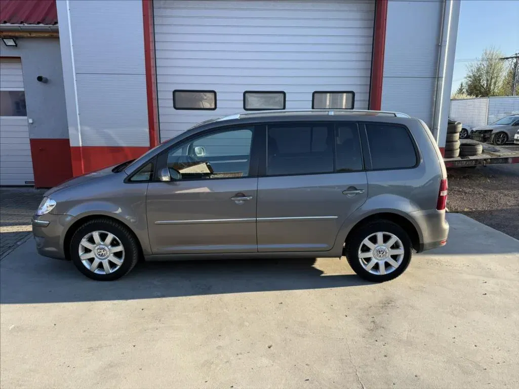 Volkswagen Touran - Náhled 2