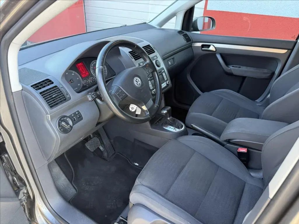 Volkswagen Touran - Náhled 4