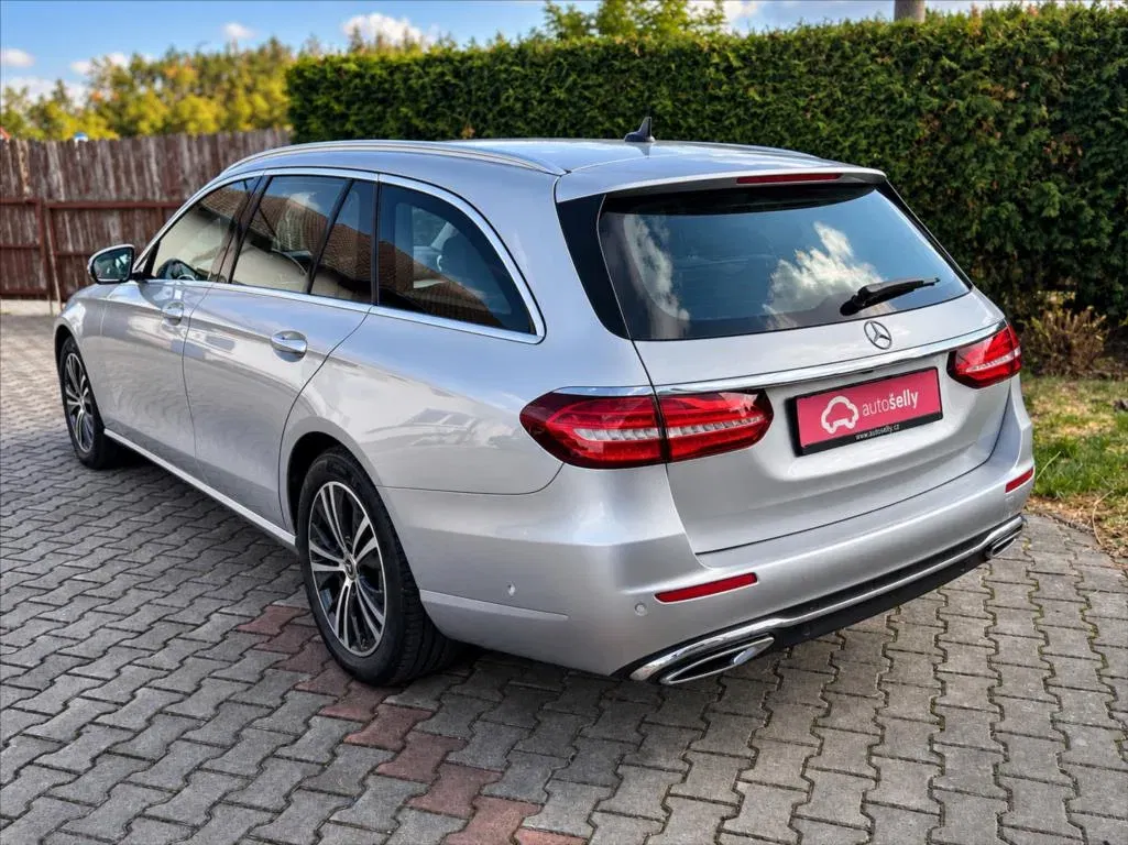 Mercedes-Benz Třídy E - Náhled 3