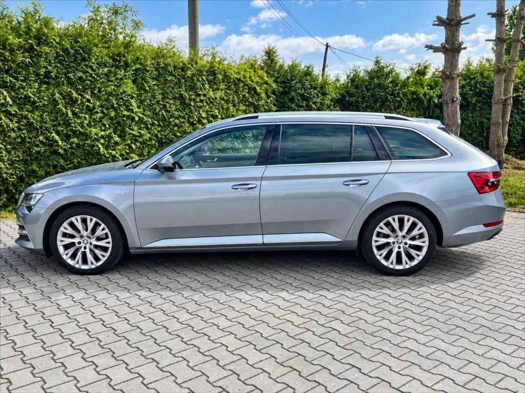 Škoda Superb - Náhled 2