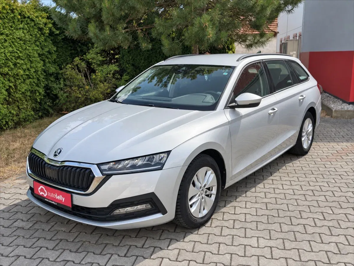 Škoda Octavia 2,0 TDi EXECUTIVE DSG LED ACC, 2023