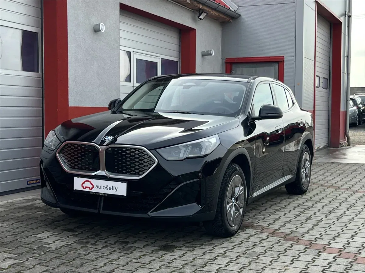 BMW iX2 - Náhled 2