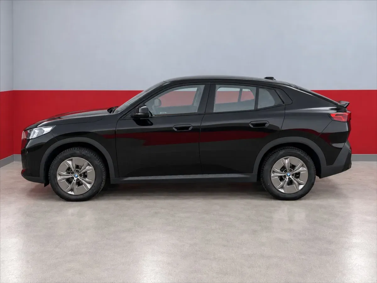 BMW iX2 - Náhled 3