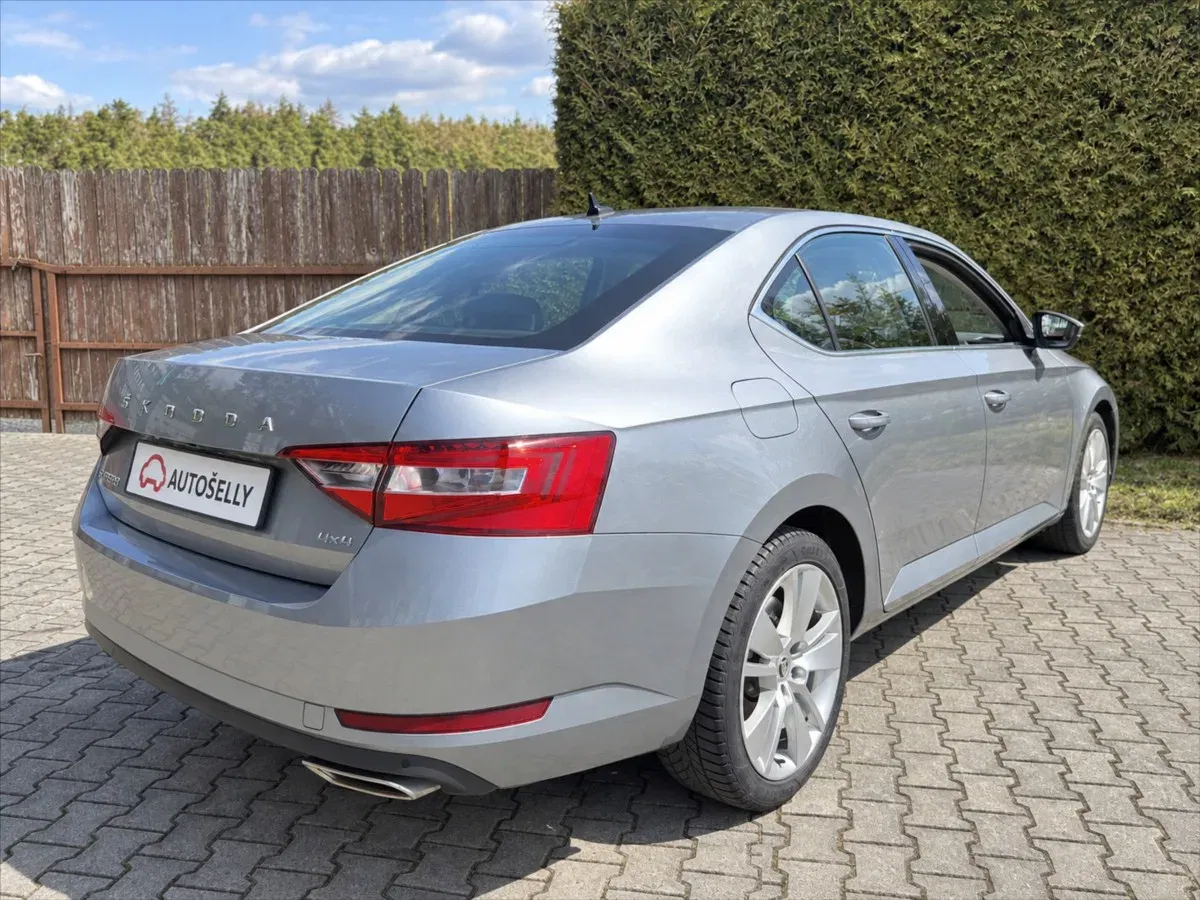 Škoda Superb - Náhled 3