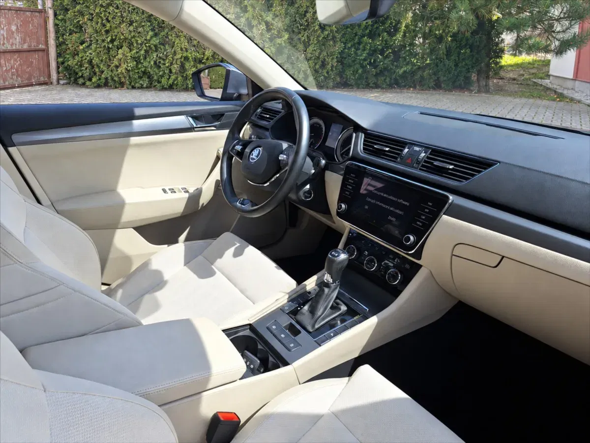 Škoda Superb - Náhled 7