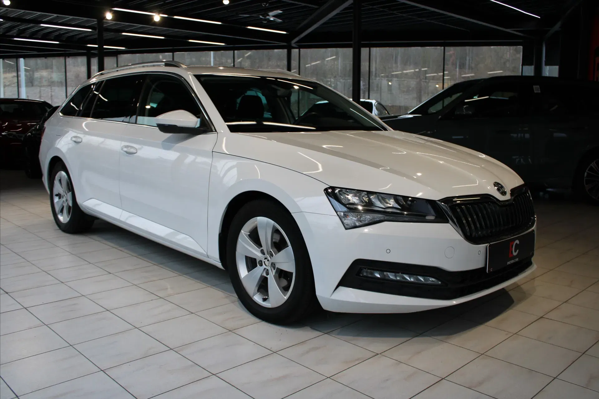 Škoda Superb - Obrázek 1