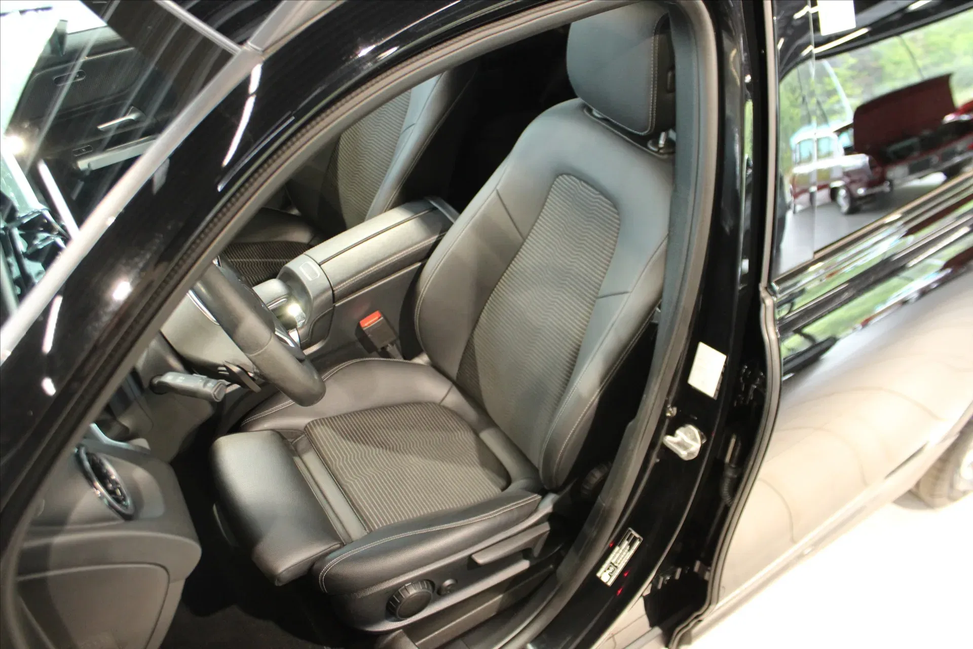 Mercedes-Benz GLB - Náhled 8
