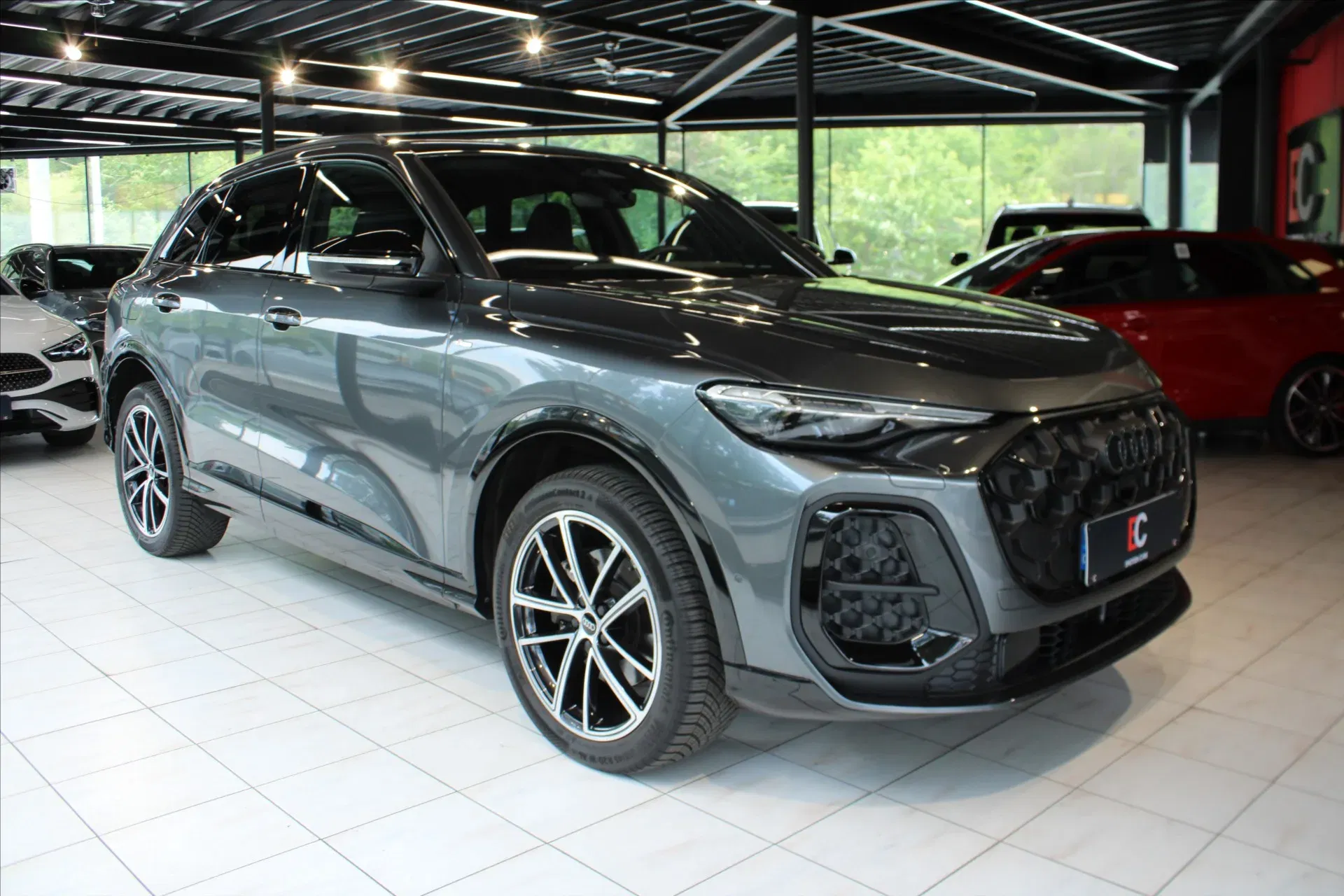 Audi Q5 - Obrázek 1