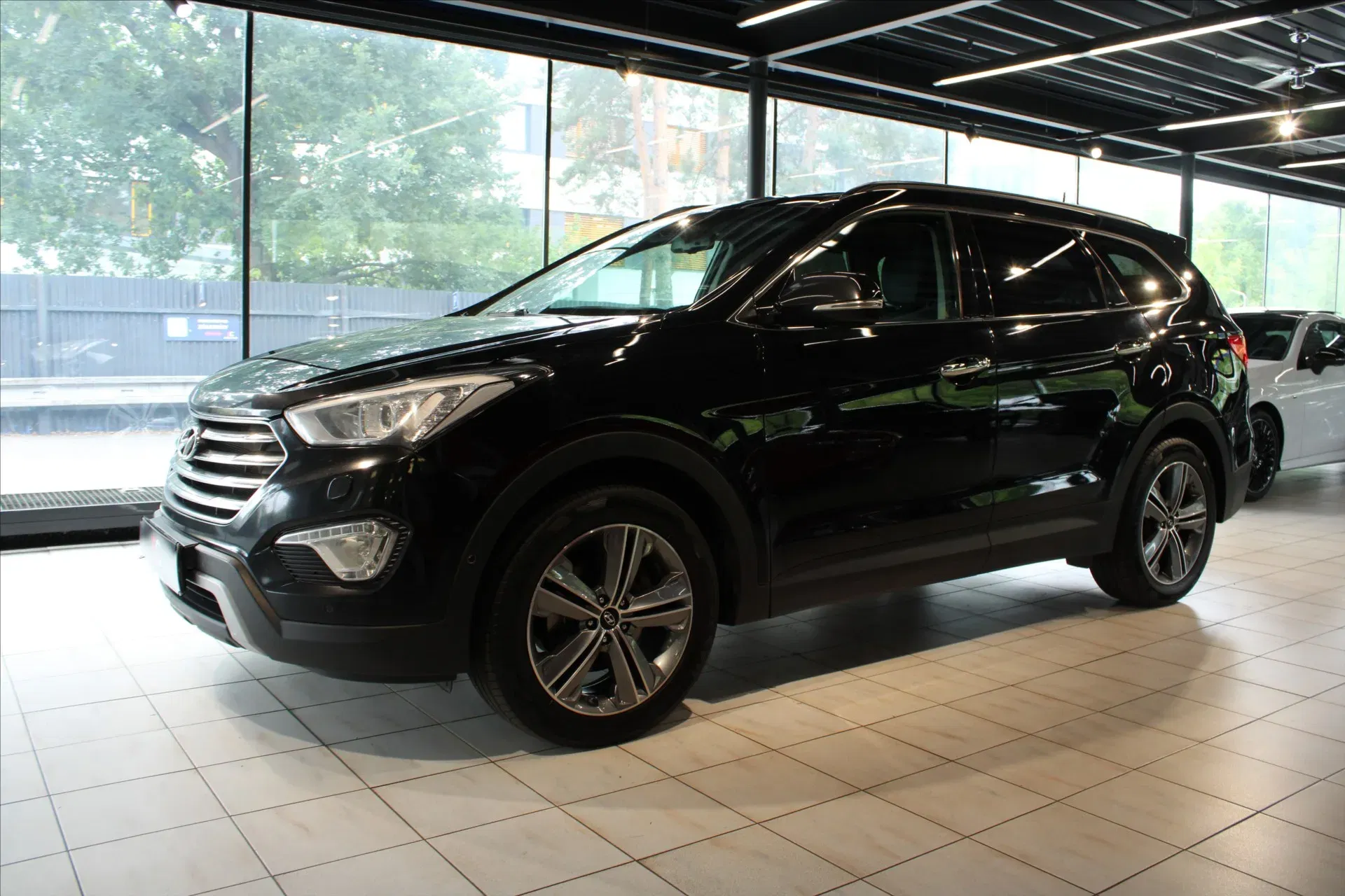 Hyundai Grand Santa Fe - Náhled 3