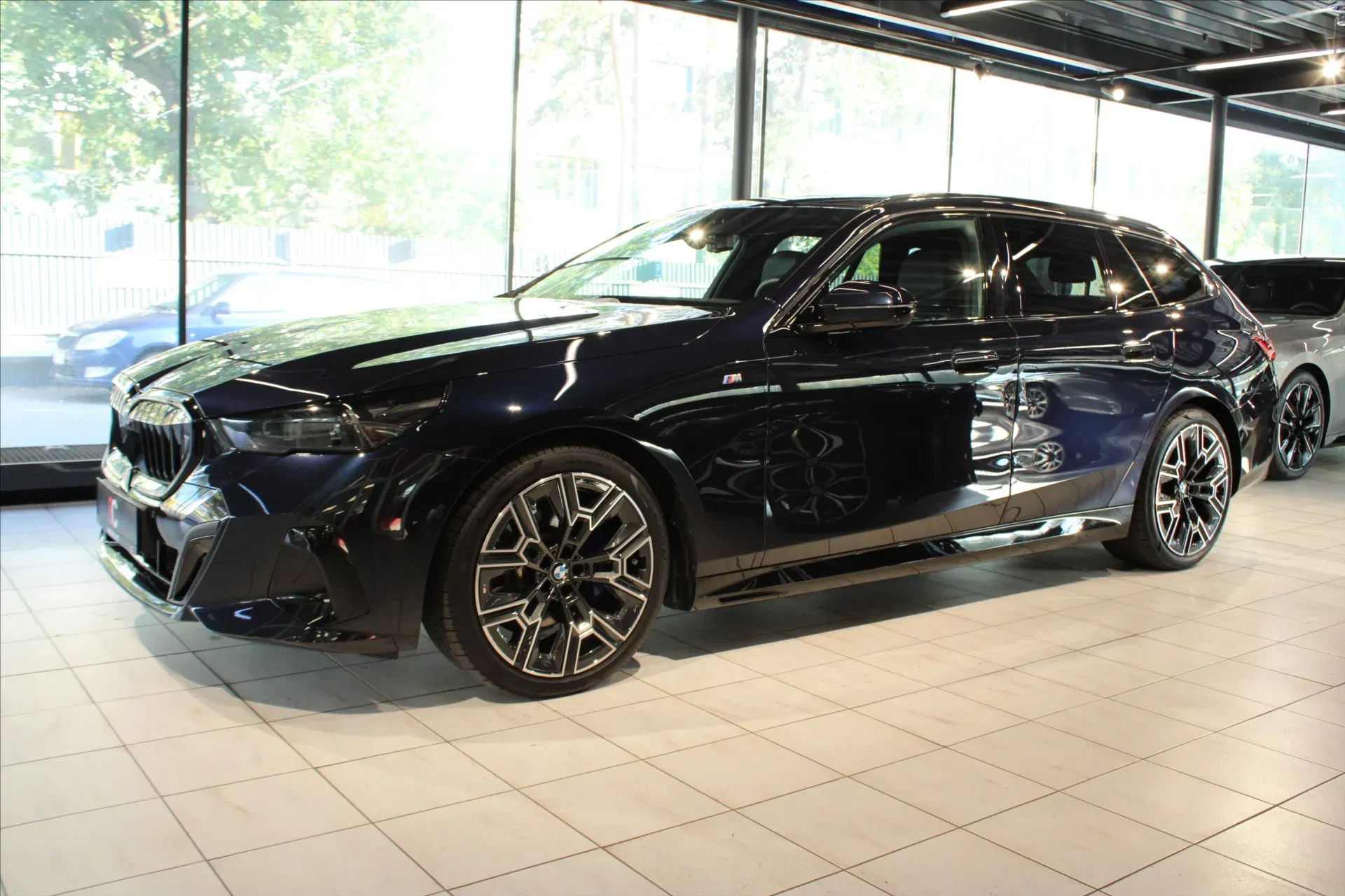 BMW Řada 5 - Náhled 2