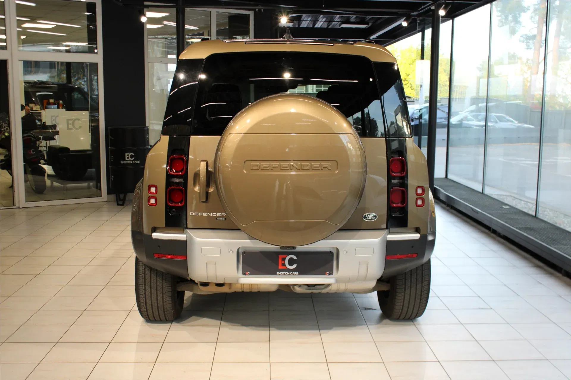 Land Rover Defender - Náhled 5