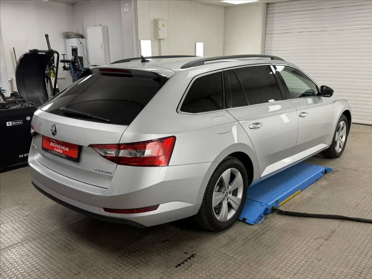 Škoda Superb - Náhled 6