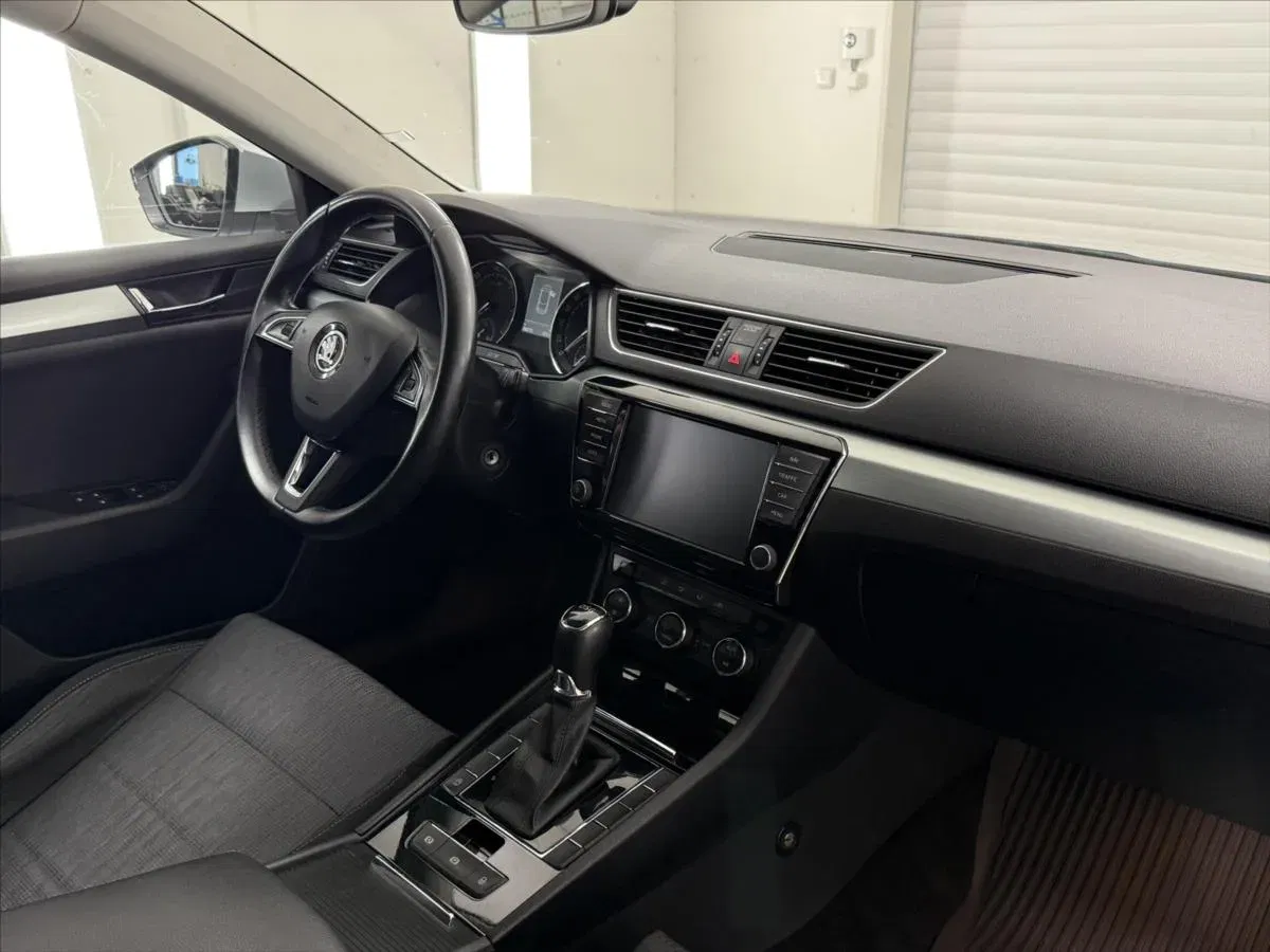Škoda Superb - Náhled 7