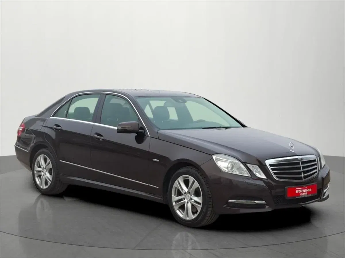 Mercedes-Benz Třídy E - Obrázek 1