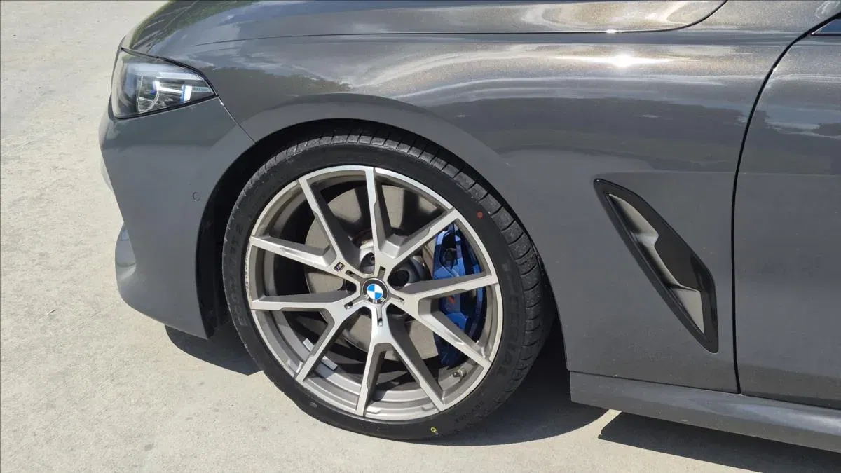 BMW Řada 8 - Náhled 8