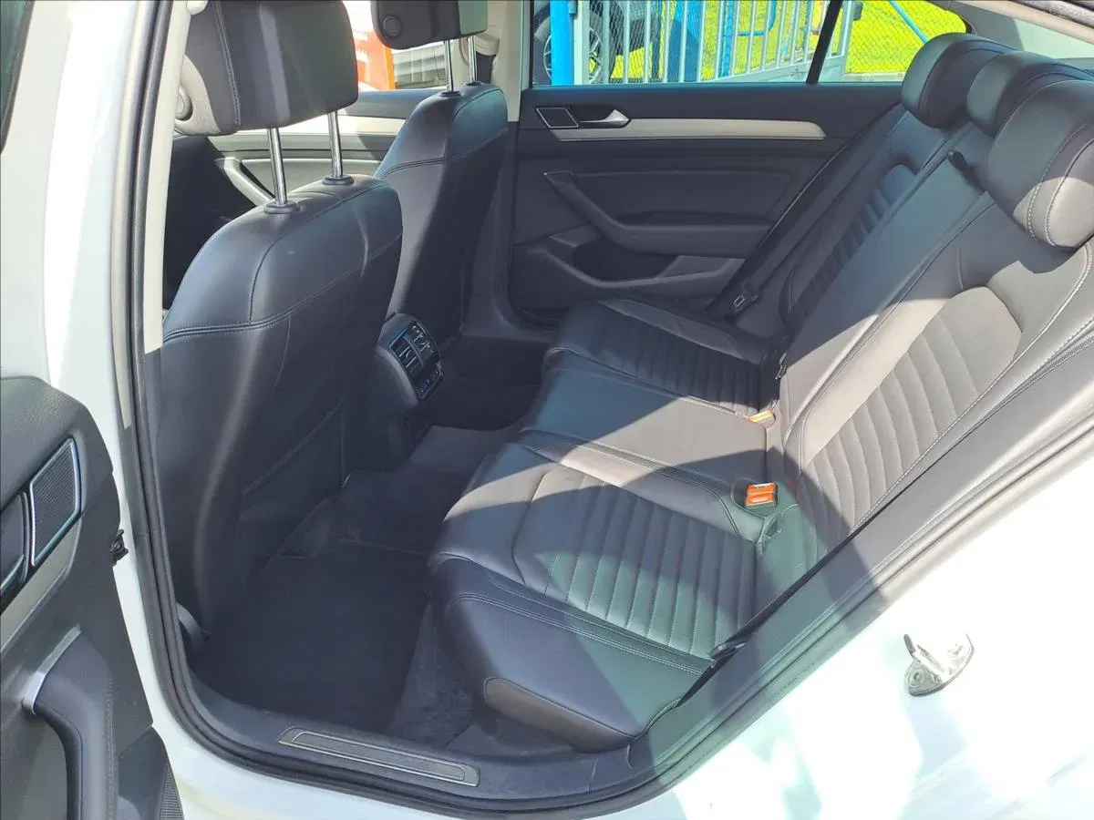 Volkswagen Passat - Náhled 6