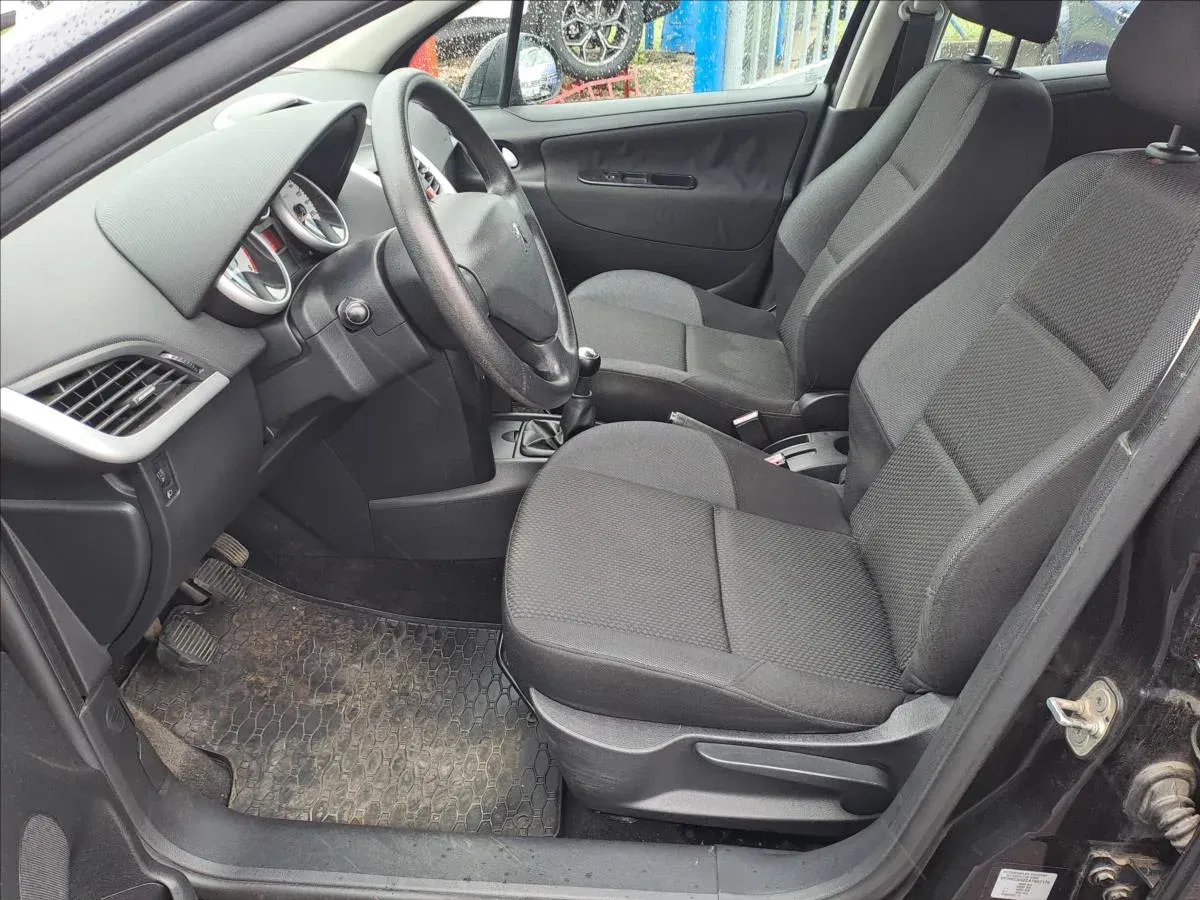 Peugeot 207 - Náhled 5