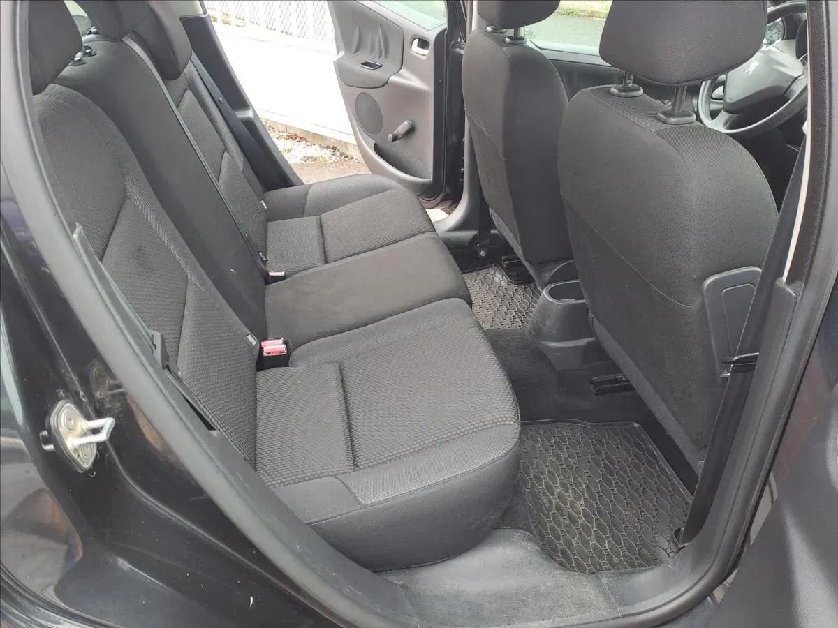 Peugeot 207 - Náhled 7