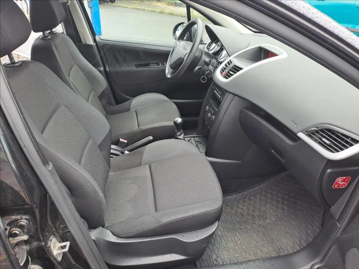 Peugeot 207 - Náhled 8