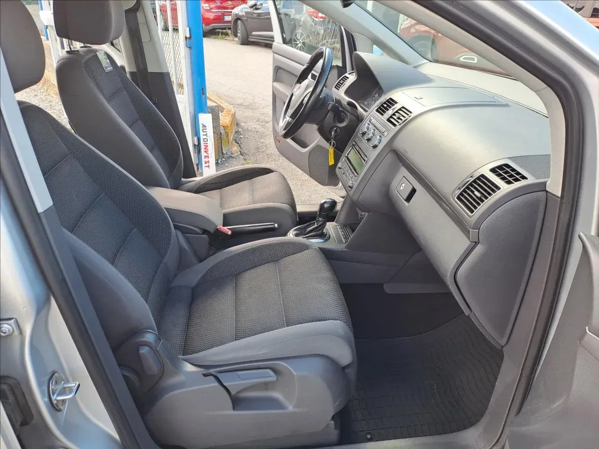 Volkswagen Touran - Náhled 8