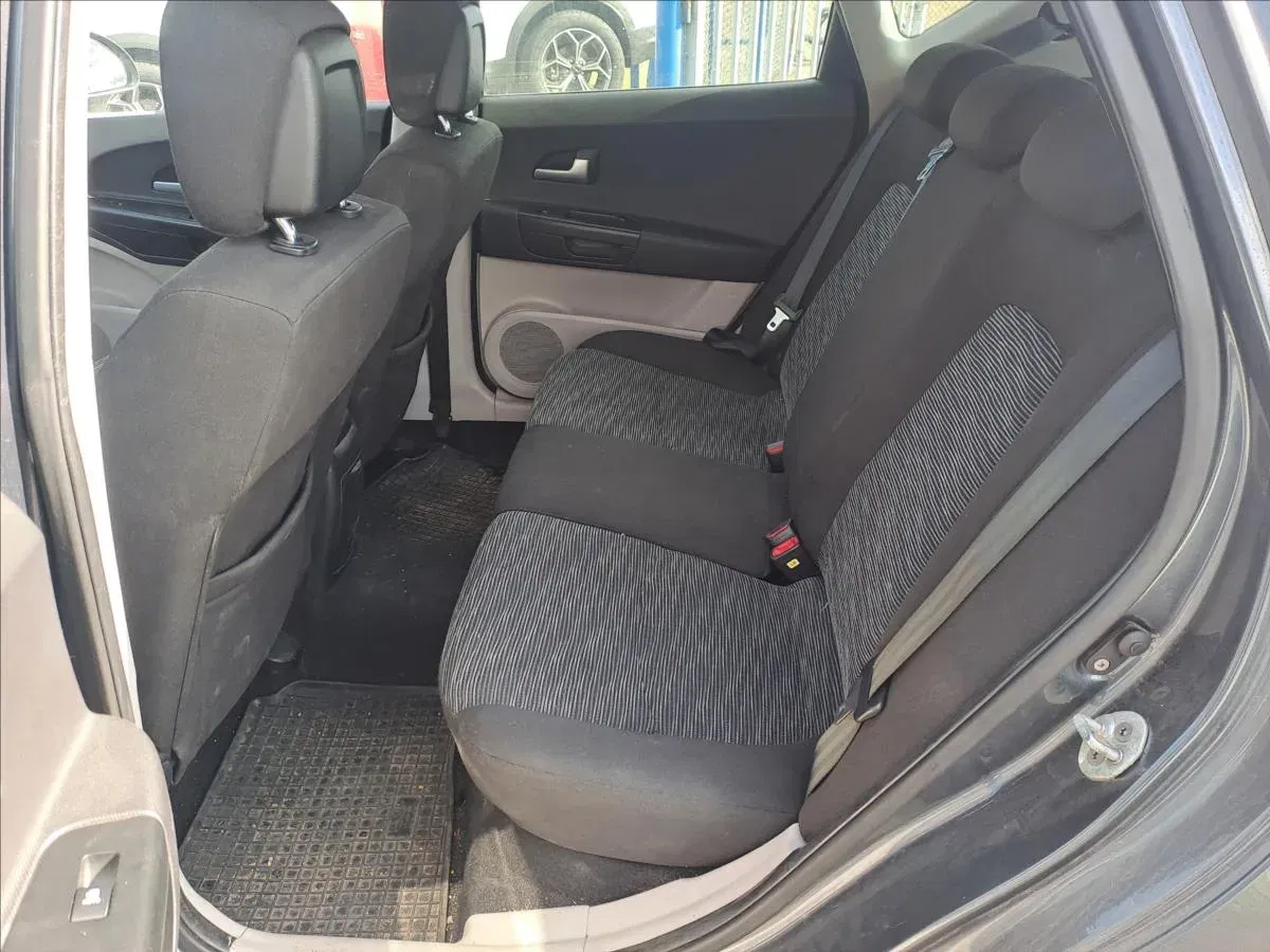 Kia Ceed - Náhled 6