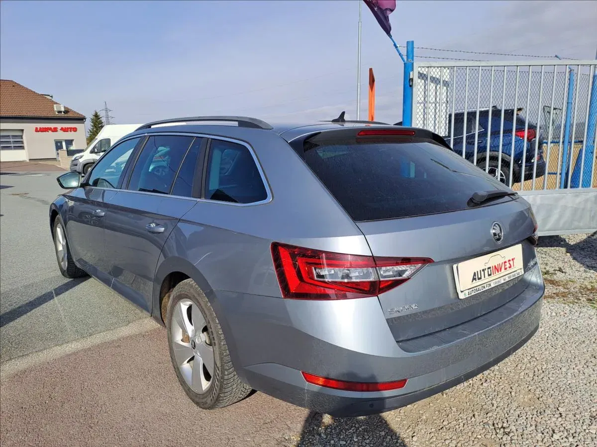 Škoda Superb - Náhled 4