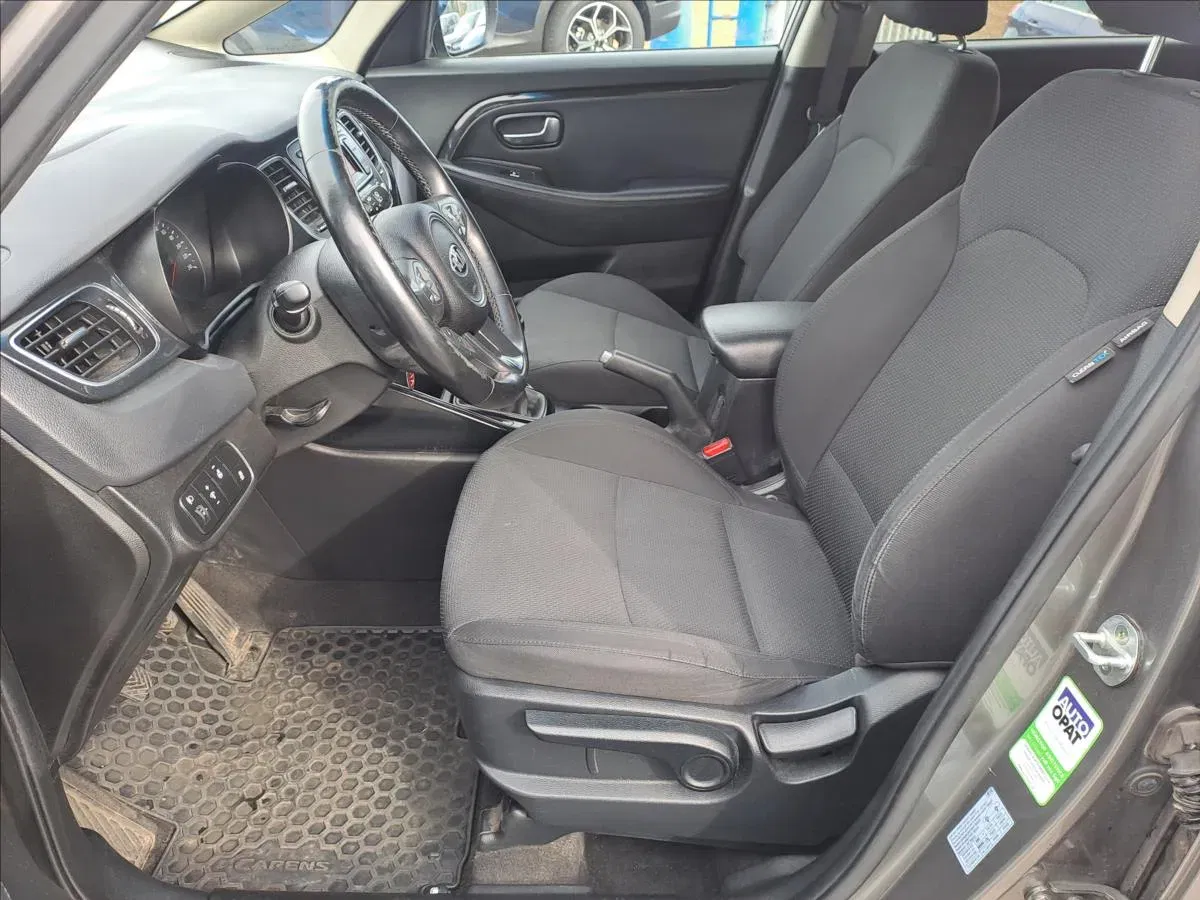 Kia Carens - Náhled 5