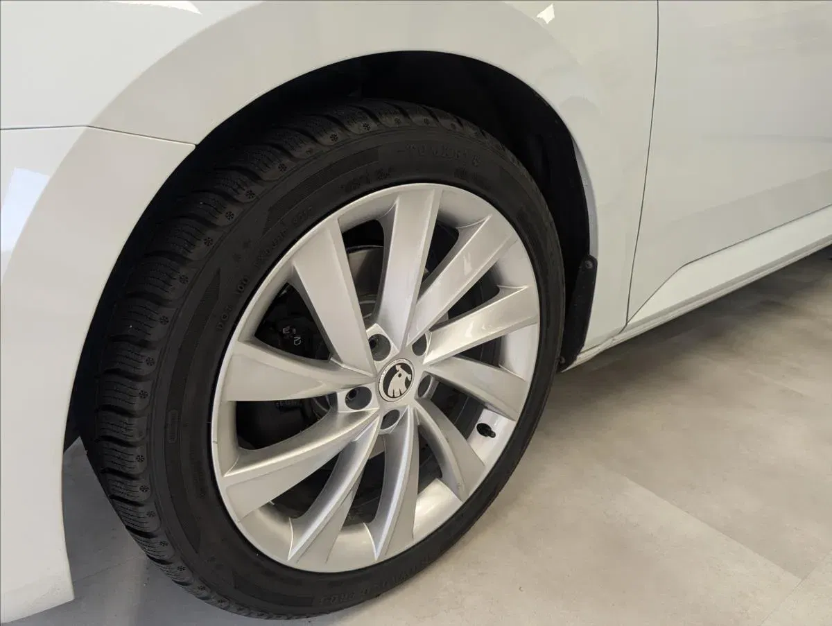 Škoda Superb - Náhled 4