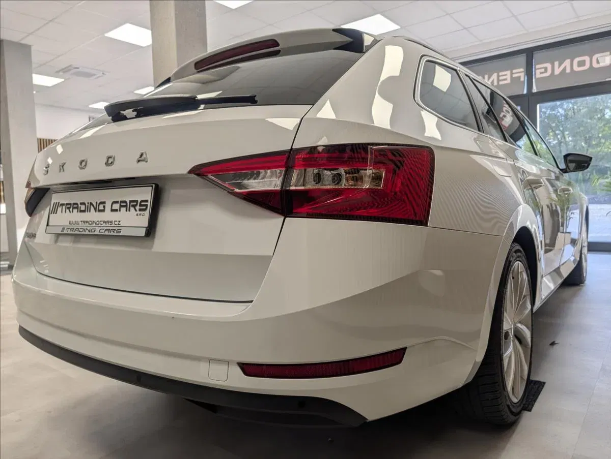Škoda Superb - Náhled 8