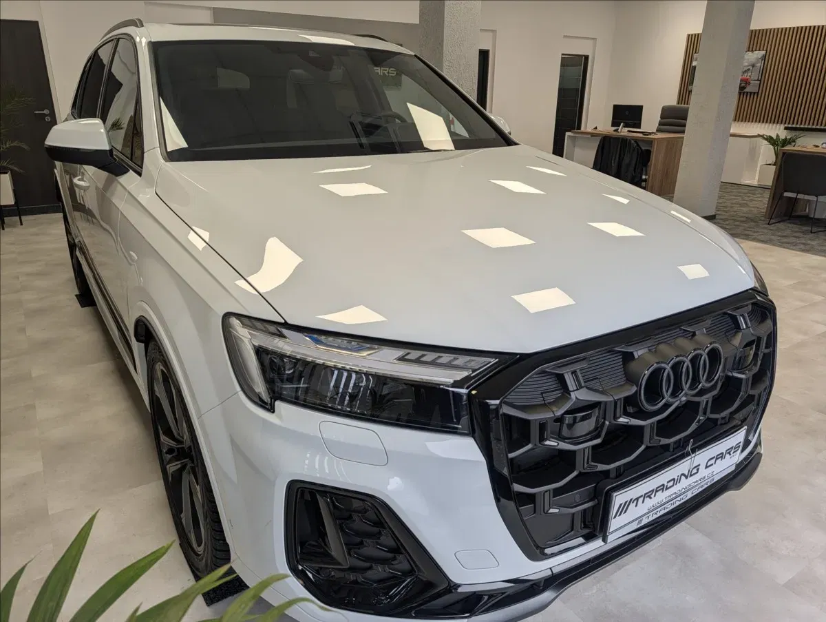 Audi Q7 - Obrázek 1