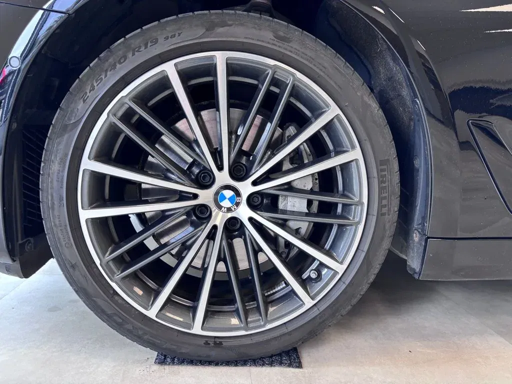 BMW Řada 5 - Náhled 4