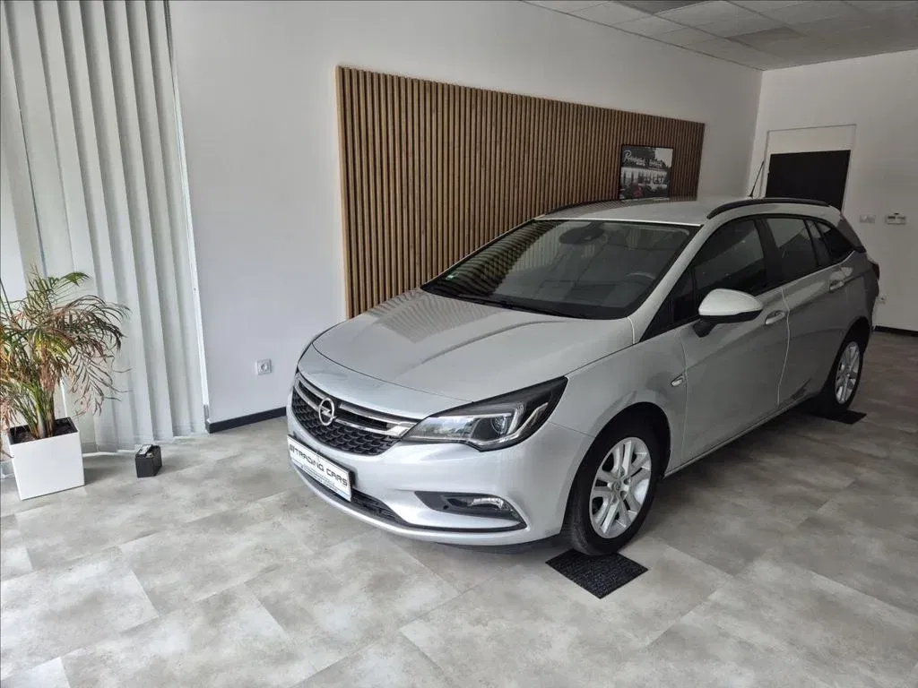 Opel Astra - Náhled 2