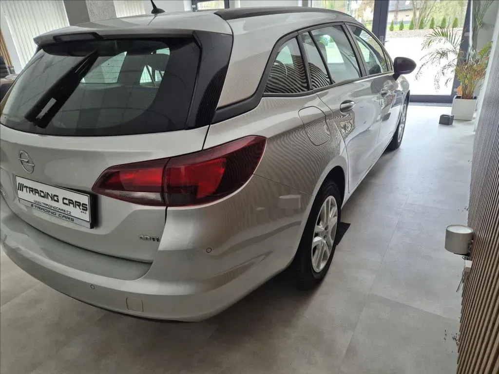 Opel Astra - Náhled 6