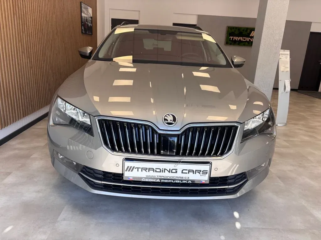 Škoda Superb - Náhled 2