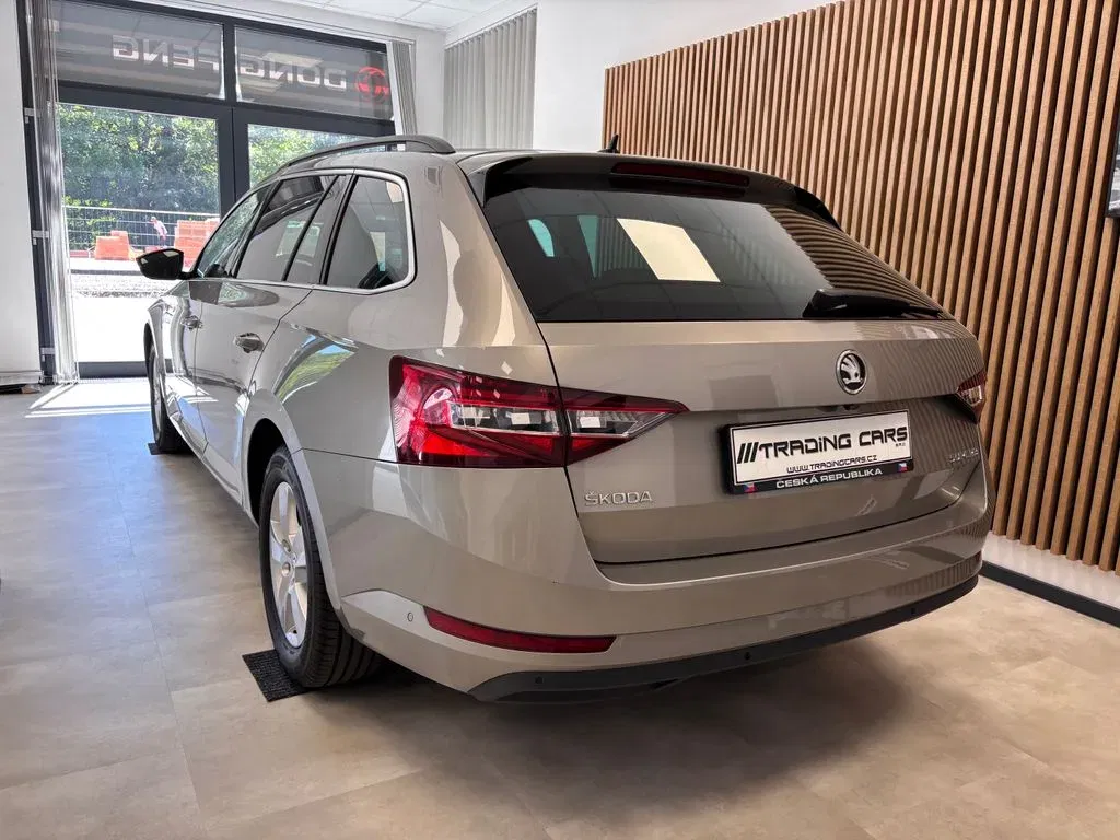 Škoda Superb - Náhled 5